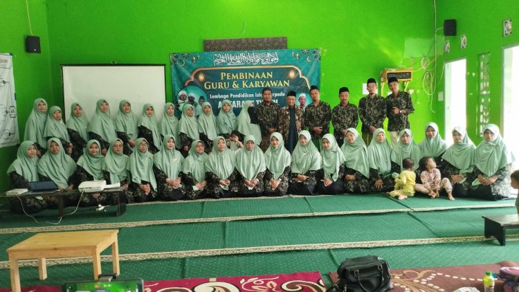 Sekolah Al Faraby Turen Malang Menggelar Pembinaan Guru Berkhidmad Totalitas Dan Profesional