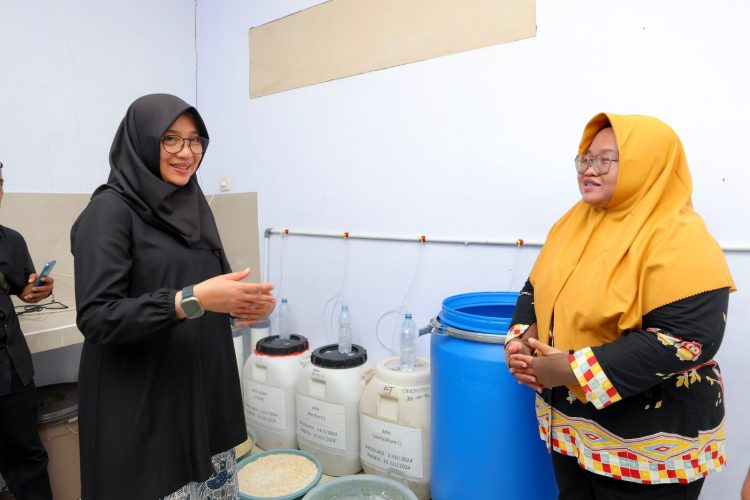 Bupati Banyuwangi Ipuk Dorong Petani Beralih ke Pupuk Organik untuk Pertanian Berkelanjutan