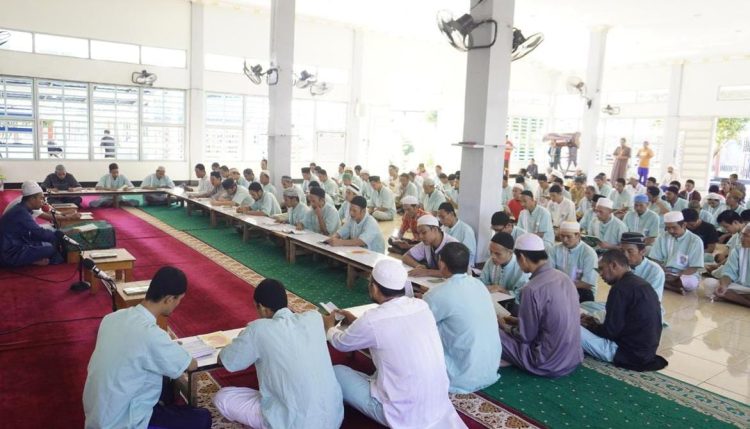 Penuh Khidmat Pembacaan Surah Yasin di Mesjid At-Taubah oleh Warga Binaan Lapas Narkotika Karang Intan