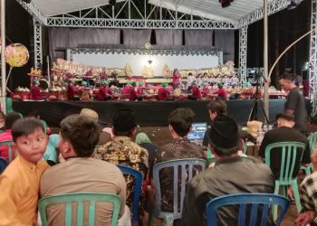 Pagelaran Seni Wayang kulit Malam Bersih Dusun Sidomulyo dan Tasyakuran Tora di Malam Tahun Baru Islam 2024