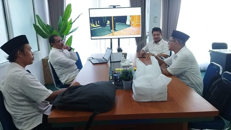 Silaturahmi Rektor UNUKASE dengan Rektor Universitas Borneo Lestari (UNBL)