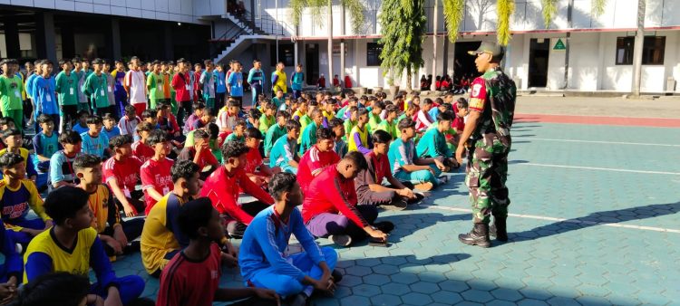 Koramil Cluring Berikan Materi PBB untuk Bentuk Kedisiplinan Siswa SMK 17 Agustus 1945