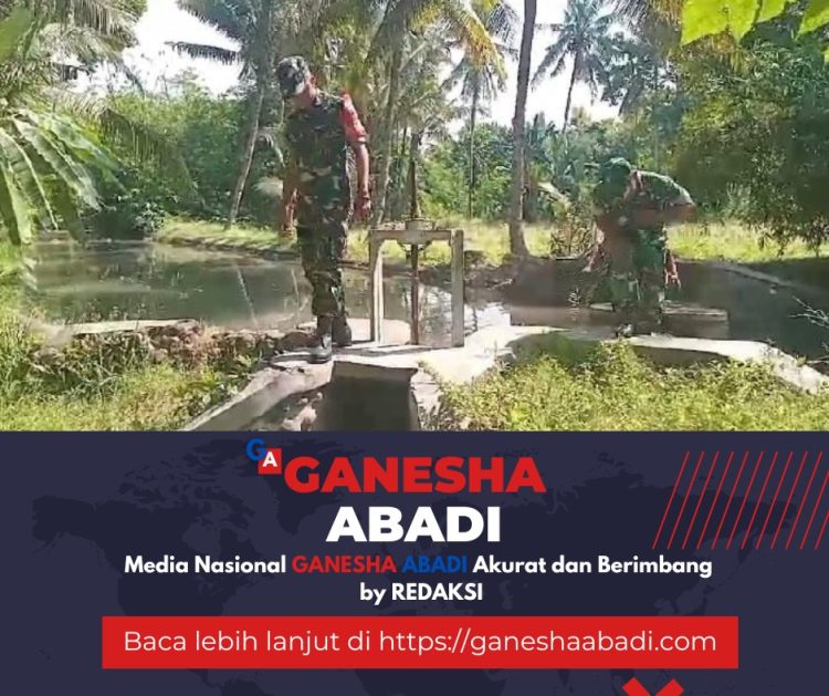 Babinsa Banyuwangi Bersihkan Saluran Irigasi di Kebalenan untuk Dukung Swasembada Pangan