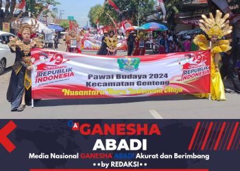 SMP Negeri 3 Genteng Meriahkan Karnaval di Genteng Banyuwangi