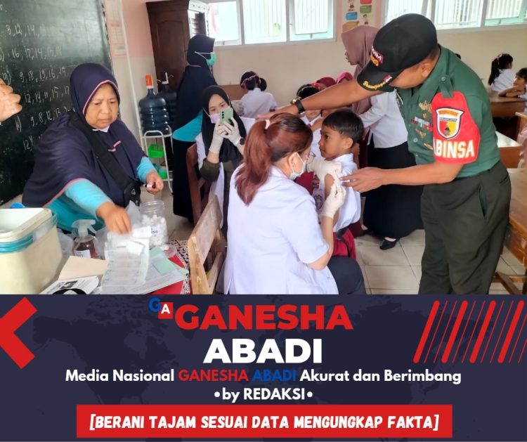 Babinsa Koramil 0825/07 Dukung Program Imunisasi di SDN 1 Cluring