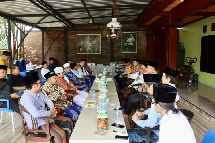 Kapolresta Banyuwangi Silaturahmi ke Ponpes Ibnu Sina Genteng