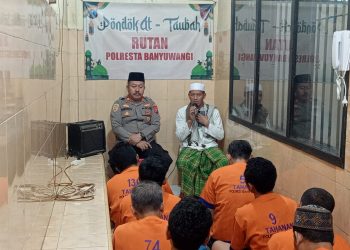 Polresta Banyuwangi Mengundang Ustad Untuk Pembinaan Mental Para Tahanan