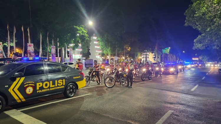 Jelang Pelantikan Presiden Terpilih, Polresta Banyuwangi Gelar Apel siaga dan Patroli Skala Besar