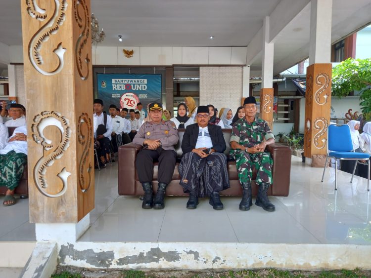 Komandan Koramil 0825/04 Genteng Hadiri Peringatan Hari Santri Nasional Tahun 2024