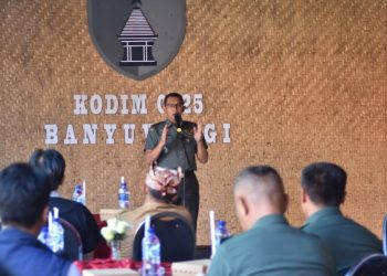 Dandim 0825/Banyuwangi Sambut dan Beri Penghargaan Kontingen Triathlon