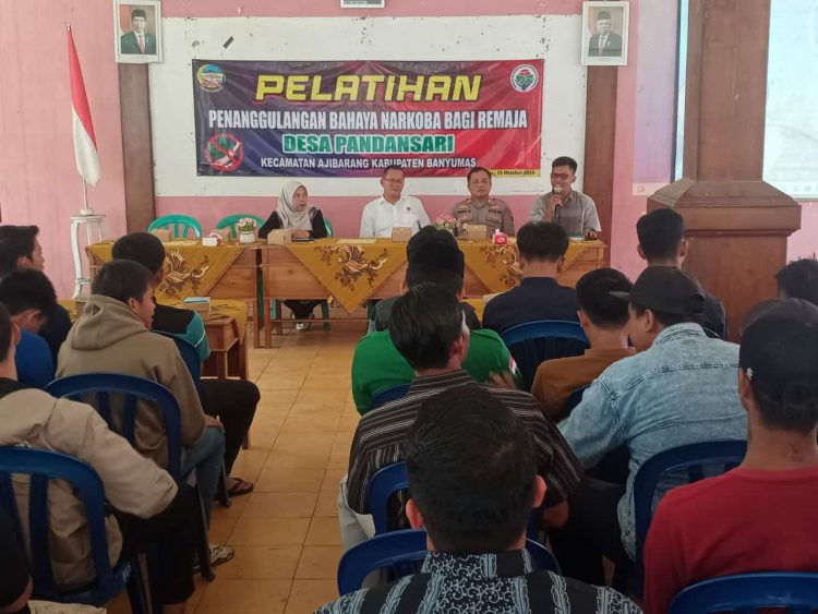 Sat Resnarkoba Sosialisasikan Pencegahan Pemberantasan dan Peredaran Gelap Narkotika Ke Desa Desa