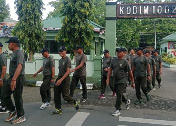 Teruji Solidaritas Prajurit Kodim 1002/HST Kompak dalam Lari Jalanan