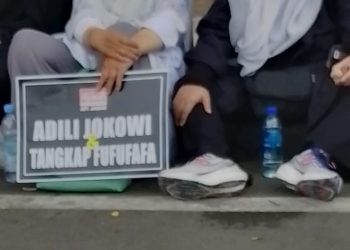 Aksi Alumni 411 dan 212 Mendesak Pemerintah Segera Memproses Hukum Joko Widodo dan Fufufafa