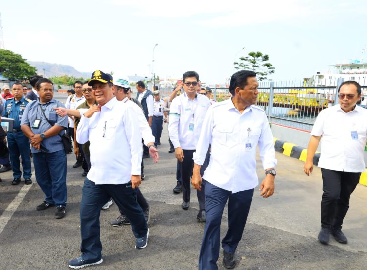 Wakil Menteri Perhubungan Komjen Pol (Purn) Suntana Tinjau Pelabuhan Ketapang Banyuwangi
