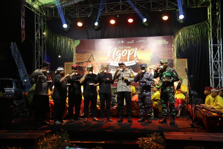 Festival Ngopi Sepuluh Ewu, Tradisi Warga Suku Osing Penuh Filosofi