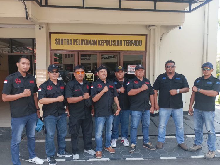 Laskar Bali Santi Banyuwangi Dukung Polresta Banyuwangi dalam Penanganan Kasus Senpi