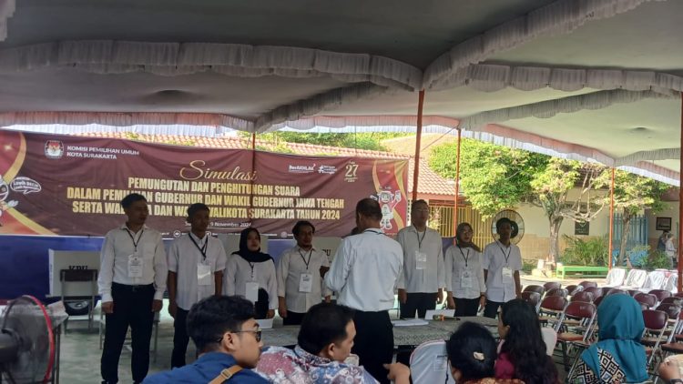 Babinsa Kratonan Berikan Dukungan & Semangat Simulasi pemungutan dan penghitungan suara Pilkada 2024