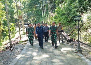 Danrem 012/TU Bersama Rombongan Ziarah dan Tinjau Renovasi Makam Pahlawan Nasional Teuku Umar