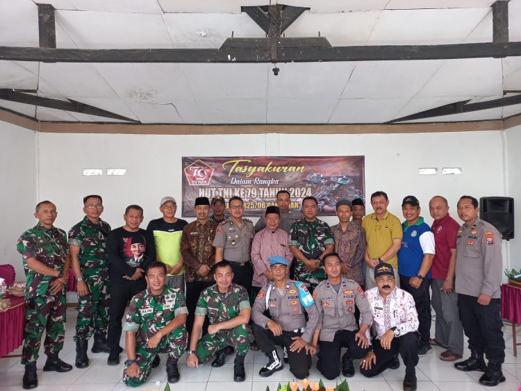 Koramil 0825/06 Gambiran Jalin Silaturahmi dengan Masyarakat Dalam Kegiatan Tasyakuran HUT TNI Ke 79