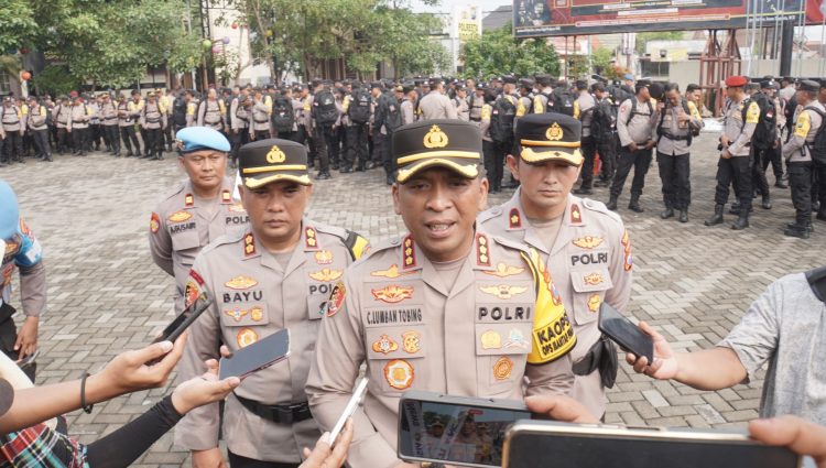 1.298 Personel Polri Siap Amankan TPS Pilkada 2024 di Kabupaten Sidoarjo  