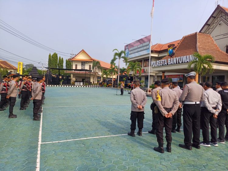 Polresta Banyuwangi Terjunkan Personel Patroli Skala Besar Amankan Pilkada 2024 Dihari Pencoblosan