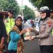 Satlantas Polres Purbalingga Bagikan Sembako dari Program Sedekah Koin Seribu