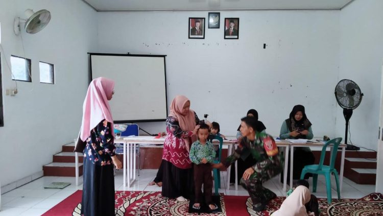 Babinsa Koramil Barabai Aktif Dampingi Posyandu untuk Cegah Stunting di Banua Jingah