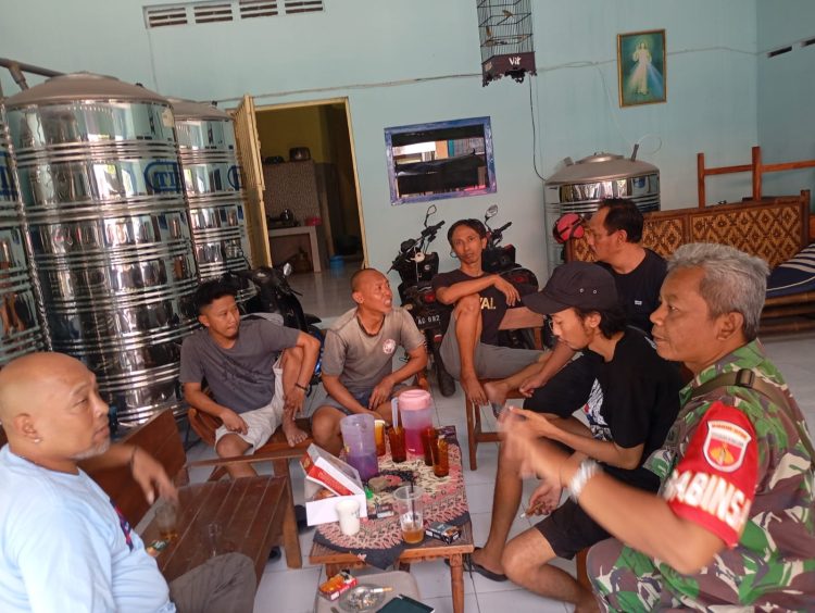 Babinsa Serengan Himbau Warga Jaga Keamanan dan Kebersihan Lingkungan