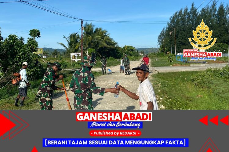 Yonif 751/VJS dan Warga Koya Barat Gotong Royong Bersihkan Jalan Umum