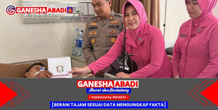 Kapolsek Gunung Anyar dan Bhayangkari Jenguk Anggota yang Sakit, Wujud Kepedulian Keluarga Besar Polri