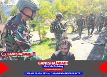 Jumat Berkah, Satgas Yonif 715/Mtl Tanggap Keluhan Warga Korban Konflik Pilkada di Puncak Jaya