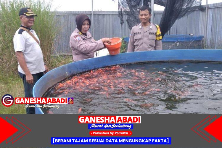 Kanit Binmas Polsek Gedangan dan Bhabinkamtibmas Desa Ganting Tinjau Budidaya Ikan Nila Merah Dukung Program Asta Cita Presiden Prabowo