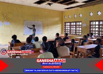 TNI Tanamkan Wawasan Kebangsaan dan Asah Kemampuan Berhitung di SMP Krounjendit Mindiptana