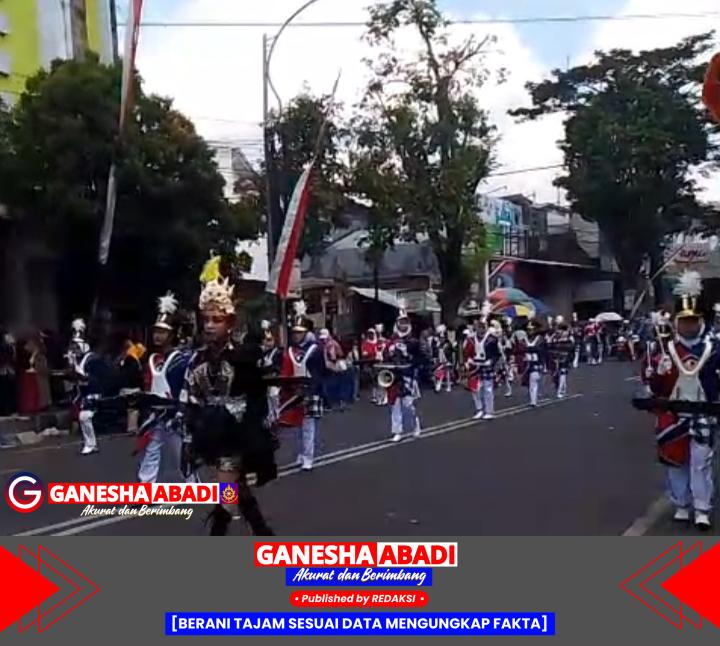 Warna-warni Semangat Anak SD Negeri 1 Genteng di Karnaval Budaya HUT RI ke-80