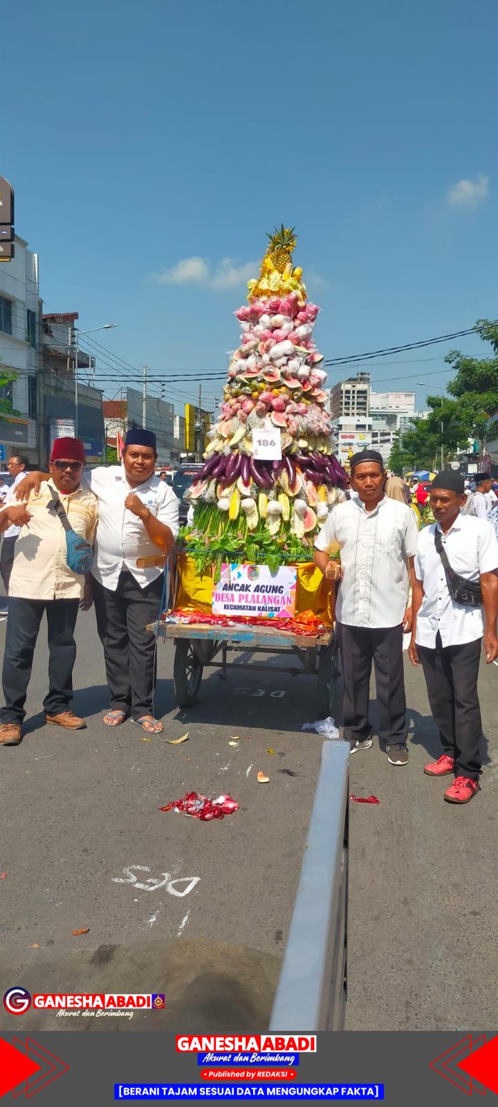 Pawai Ancak Gunungan Warnai Perayaan Maulid Nabi dan Sedekah Bumi di Jember