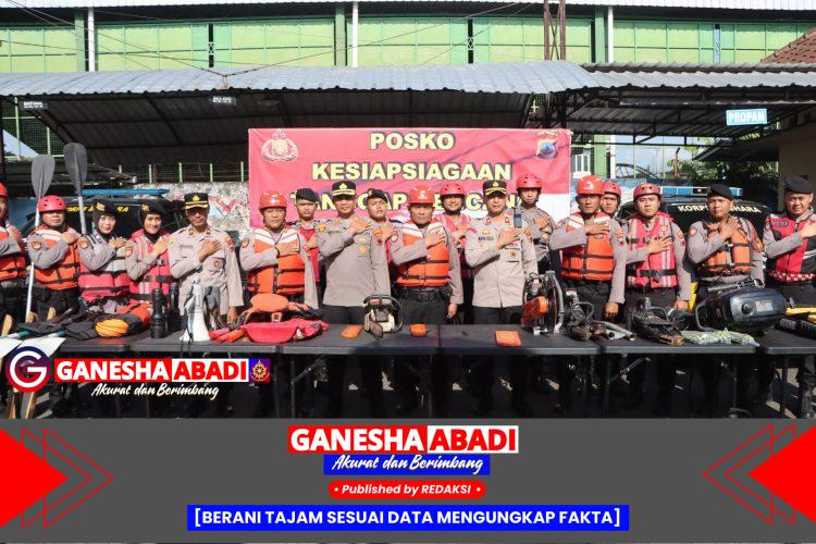 komprehensif terhadap seluruh peralatan penanggulangan bencana dan kesiapan personel.