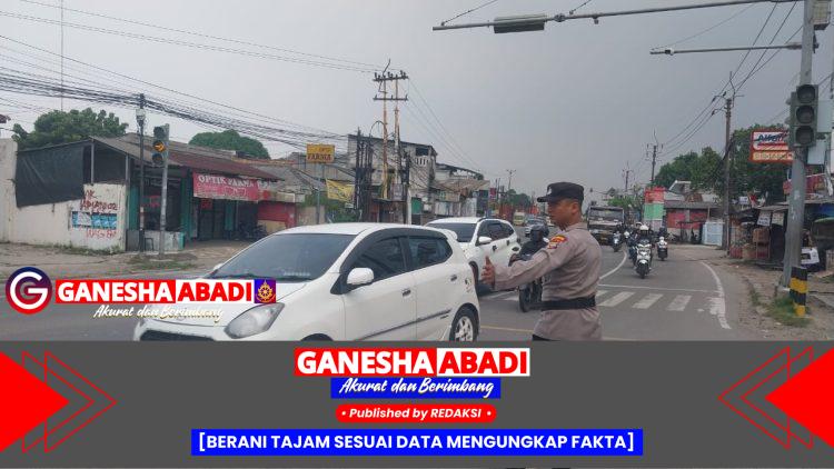 Polsek Cikupa Laksanakan PECAK di Pertigaan Cibadak untuk Kelancaran Arus Lalu Lintas