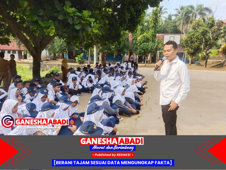 Bhabinkamtibmas Polsek Mancak Monitoring dan Edukasi Kenakalan Remaja di Sekolah