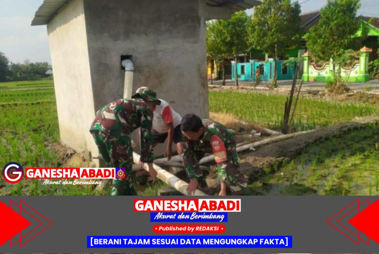 Babinsa Dampingi Petani dalam Pengairan Sawah
