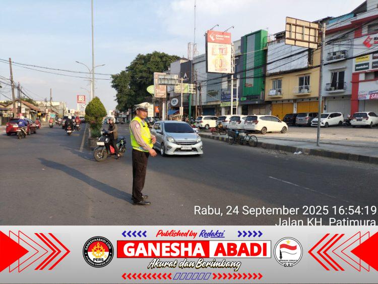 Pengaturan Arus Lalin, Polsek Cilegon Lancarkan Mobilitas Kendaraan Pagi Hari