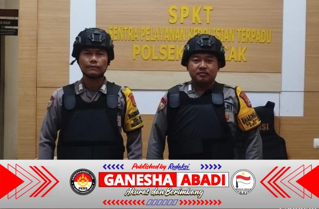 Amankan Markas, Personel Polsek Mancak Laksanakan Sispam Mako pada Malam Hari