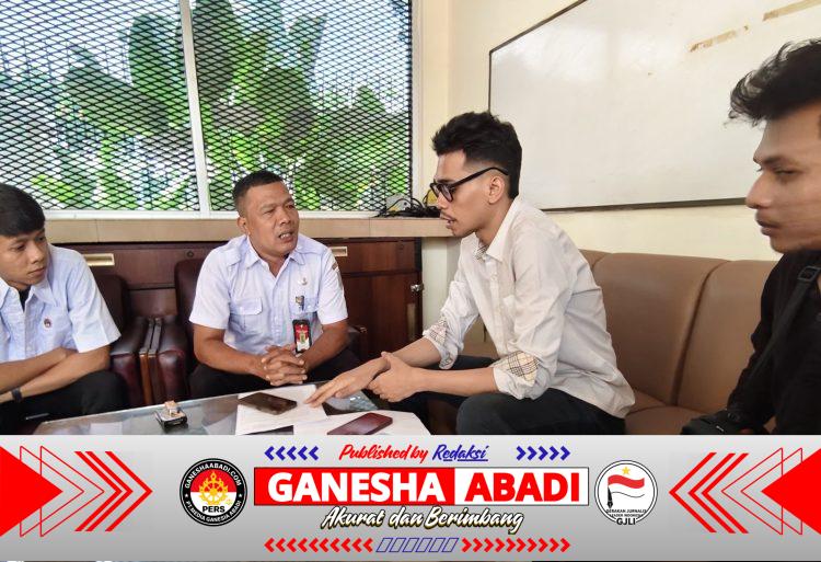 Forum KOMUNIKASI Mahasiswa jakarta Demo Di Depan Kantor Kemendagri RI.