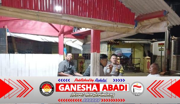 Pastikan Kamtibmas Kondusif, Bhabinkamtibmas Sambangi Pos Ronda Warga Sampaikan Imbauan Kamtibmas