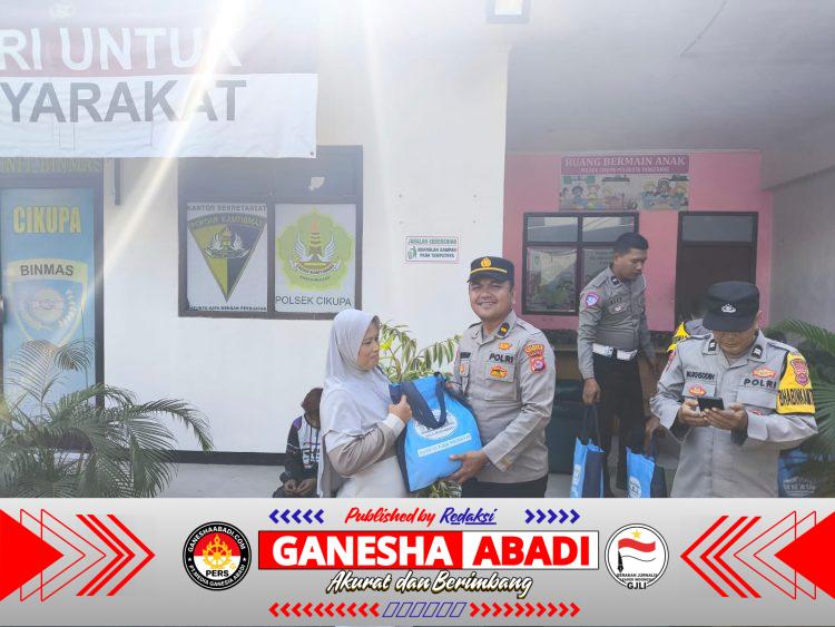 Polsek Cikupa Salurkan 50 Paket Bansos dari Wapres RI kepada Warga Penerima Manfaat