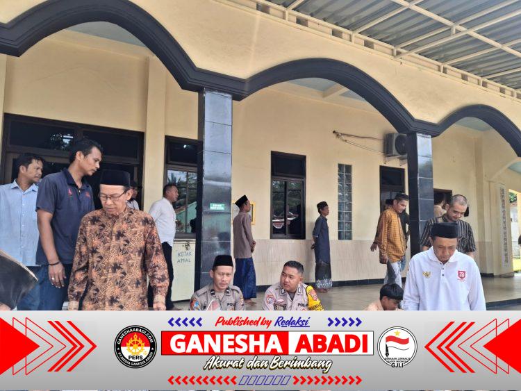 Bhabinkamtibmas Polsek Mancak Laksanakan Kegiatan Jum’at Keliling di Masjid At-Tawuun