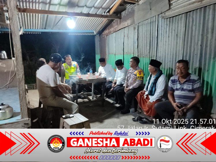 Kanit Lantas Ciwandan Bersama Bhabinkamtibmas Polsek Ciwandan Patroli Pos Ronda Siskamling