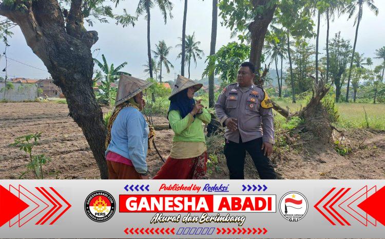 Geruduk Emak-emak Sedang Kumpul, Bripka Tri Handoko Bhabinkamtibmas Desa Karang Kepuh Ajak Tingkatkan Pengawasan Anak