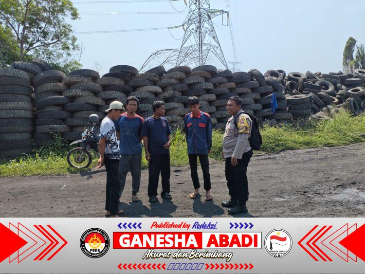 Gerebek Kamtibmas, Bhabinkamtibmas Desa Kertasana Bripka Geri Datangi Warga di Luar Rumah