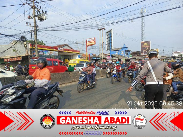 Personel Lantas Polsek Cikupa Laksanakan PECAK Pagi, Wujudkan Kamseltibcar Lantas di Jam Sibuk