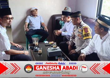 Bhabinkamtibmas Desa Pasir Jaya Aipda Budiansyah Lakukan Kunjungan ke Kantor Desa, Ajak Jaga Kamtibmas